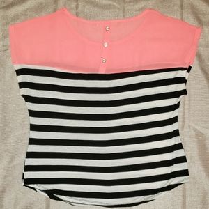 🏷 Danbee Top W/ Button Accents